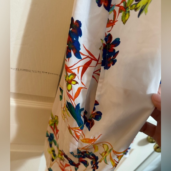 White floral dress by Worthington with pockets - Picture 2 of 8